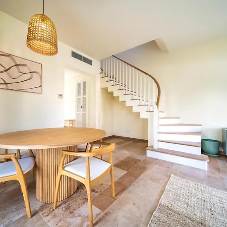 Delightful Townhouse In Gocek. Beach, Pool, Wi-fi 别墅 戈西克