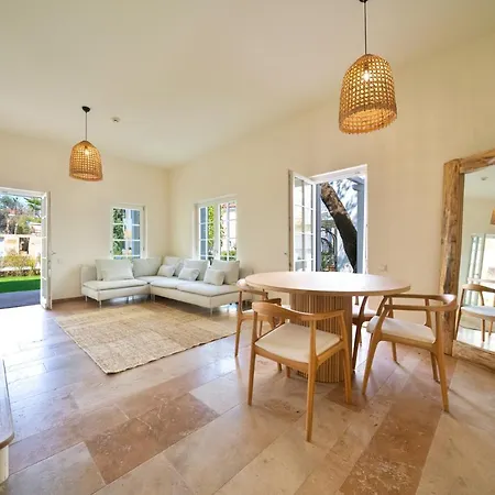Delightful Townhouse In Gocek. Beach, Pool, Wi-fi