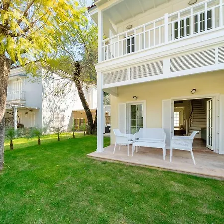 Delightful Townhouse In Gocek. Beach, Pool, Wi-fi