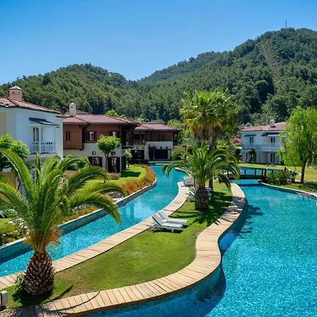 Delightful Townhouse In Gocek. Beach, Pool, Wi-fi * Göcek