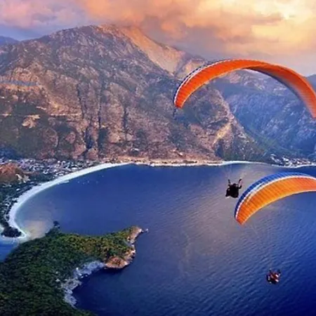 别墅 Delightful Townhouse In Gocek. Beach, Pool, Wi-fi 戈西克