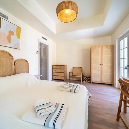 Delightful Townhouse In Gocek. Beach, Pool, Wi-fi Villa Göcek